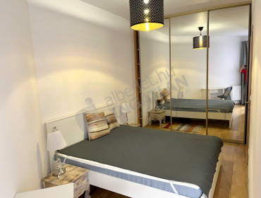 Király udvar-budapest-vi-kerulet-kiraly-udvar_3.jpg