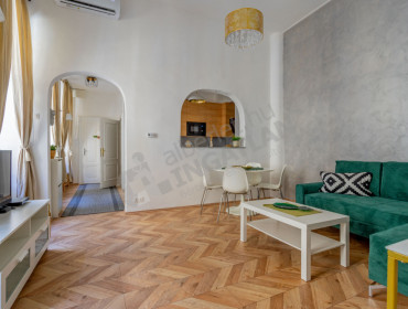 Révay utca-budapest-vi-kerulet-revay-utca_7.jpg