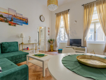 Révay utca-budapest-vi-kerulet-revay-utca_8.jpg