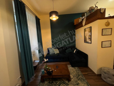 Jókai tér-budapest-vi-kerulet-jokai-ter_3.jpg