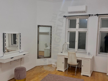 Rákóczi út-budapest-vii-kerulet-rakoczi-ut_5.jpg