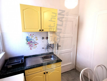 Károly körút-budapest-vii-kerulet-karoly-korut_14.jpg