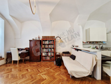 Úri utca-budapest-i-kerulet-uri-utca_6.jpg